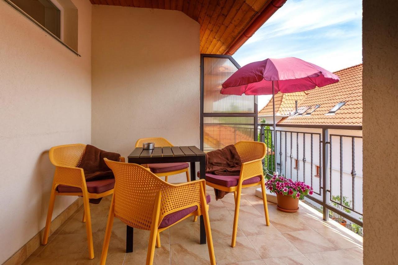 Andi Apartman Heviz Exterior photo