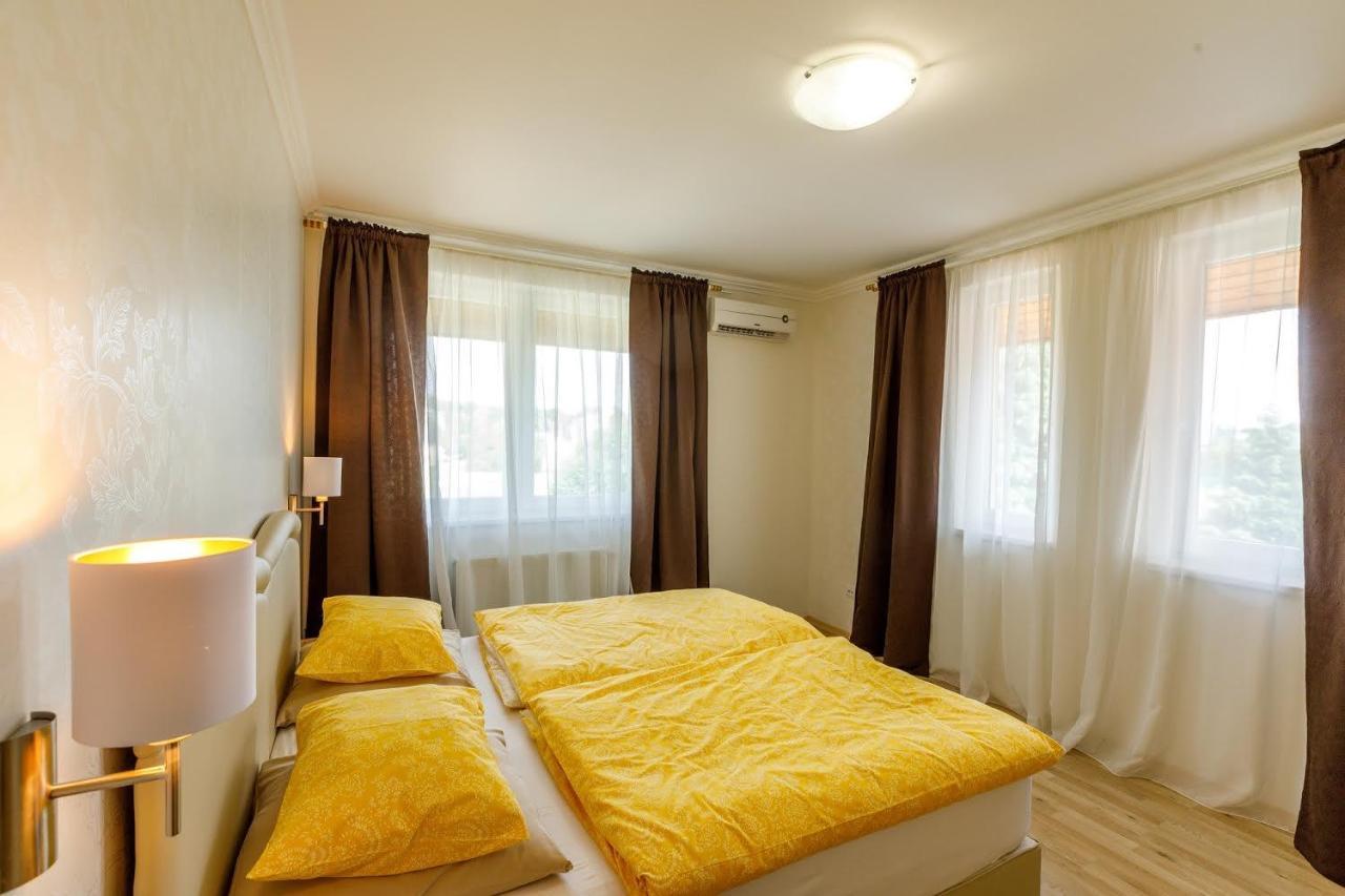 Andi Apartman Heviz Exterior photo