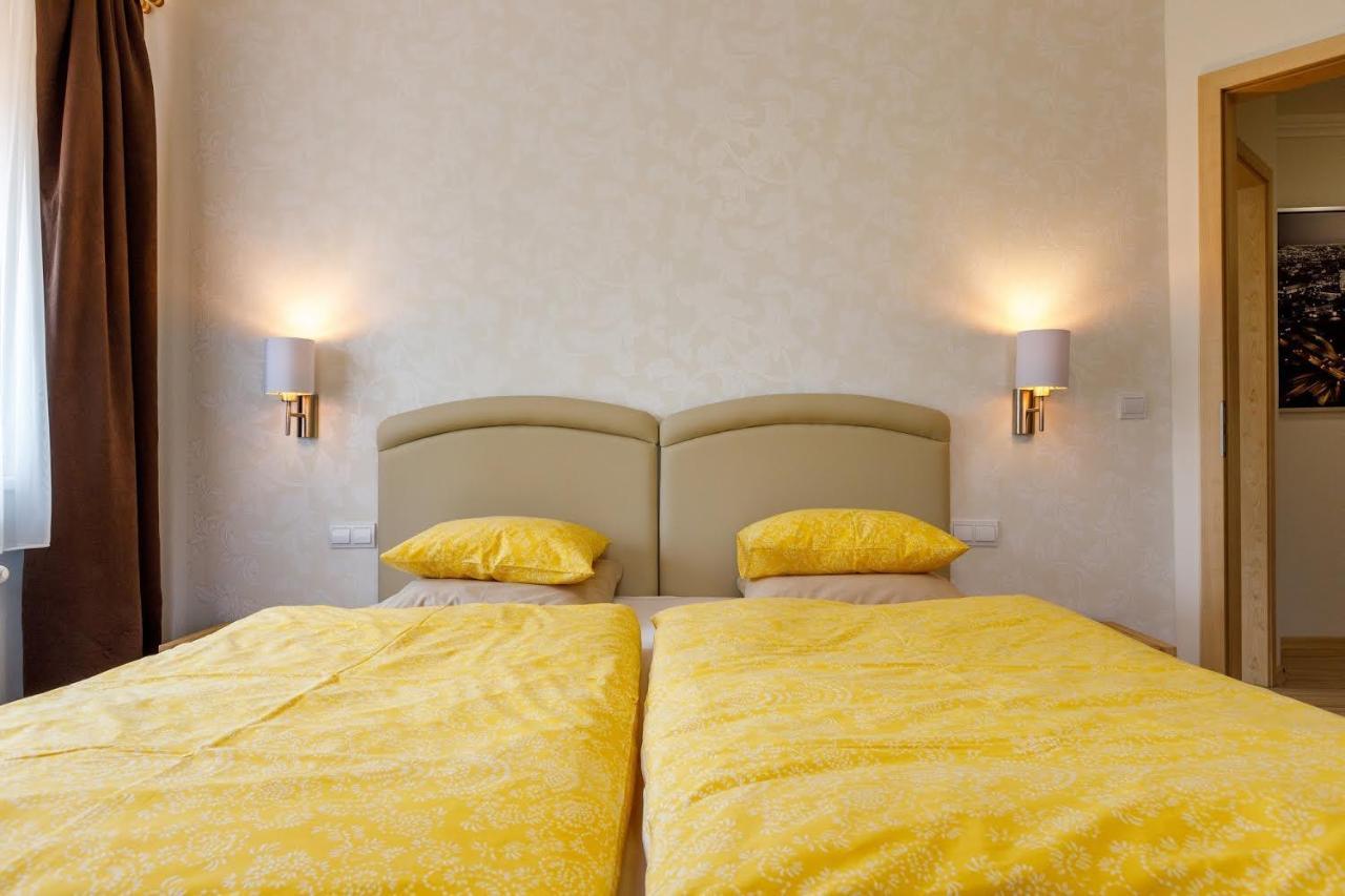 Andi Apartman Heviz Exterior photo